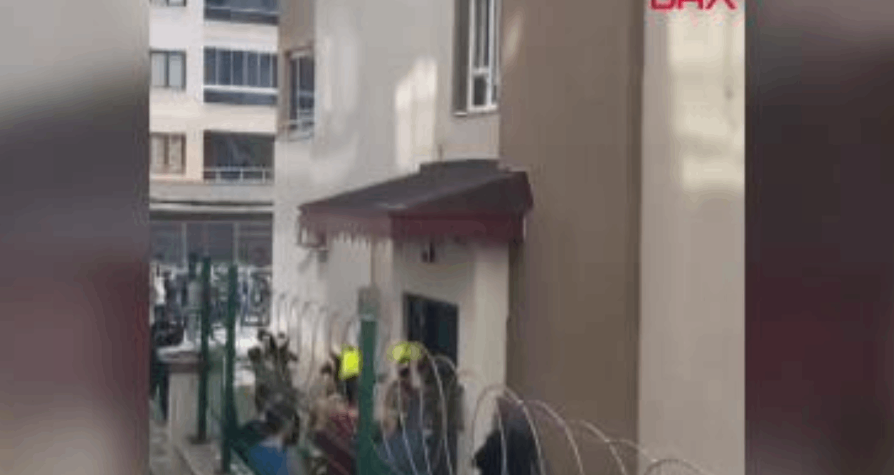 Bursa’daki 5 katlı binada yangın