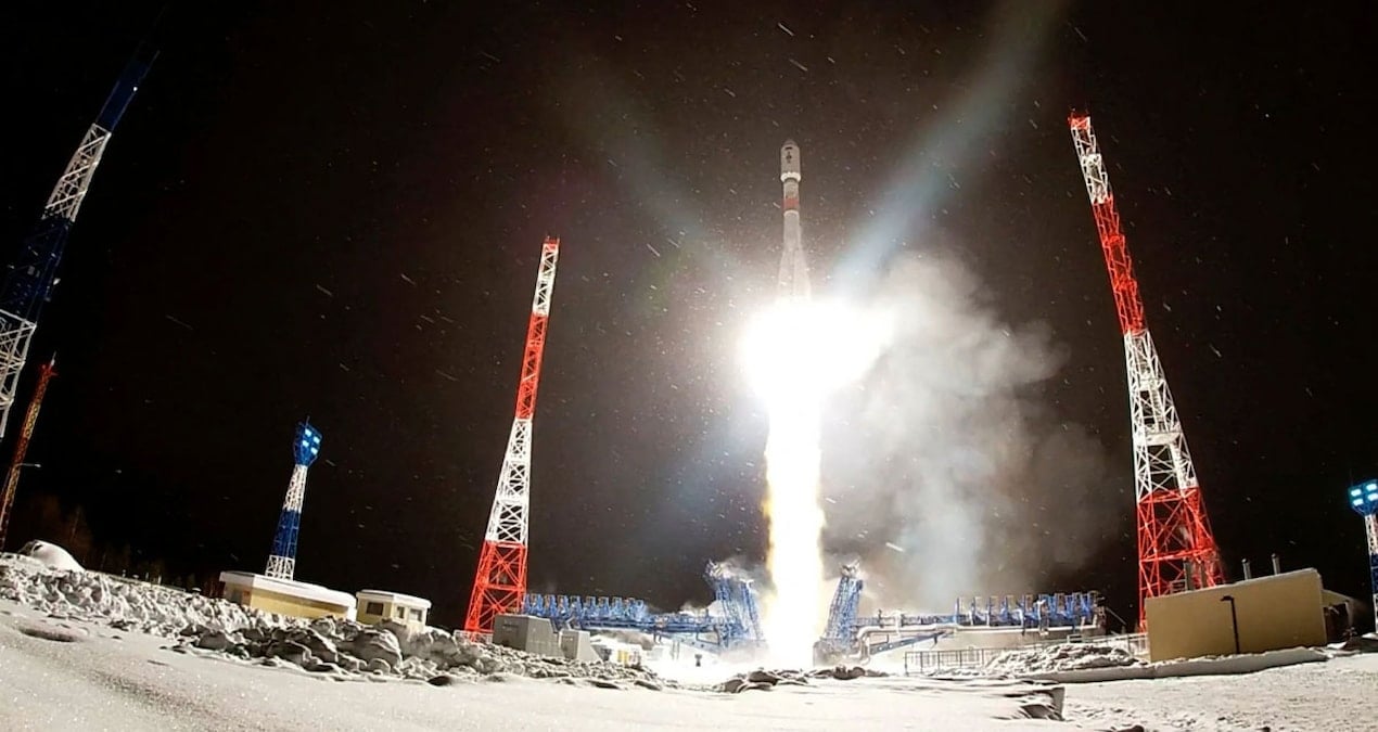 Süper gizli uzay araçları gizemli nesneyi dünyaya bıraktı: Endişeler arttı